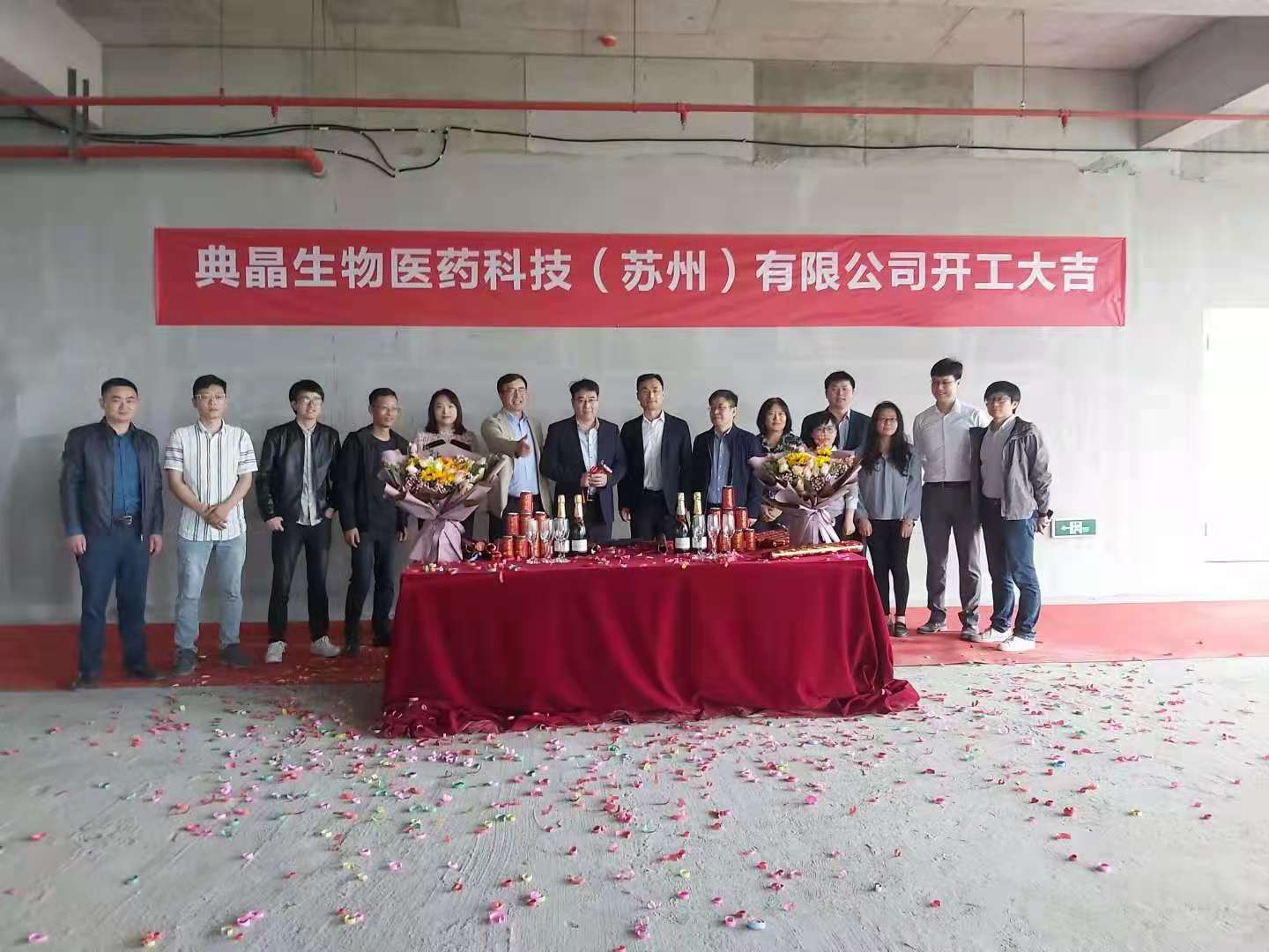1-210422155Z2459.jpg